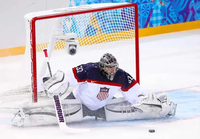 Hockey goalkeeping tips that Separate Average Goalies from Match Winners Hockey goalkeeping tips that Separate Average Goalies from Match Winners